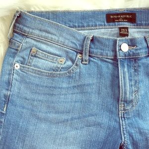 Banana Republic Light Wash Girlfriend Jeans
